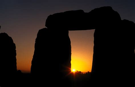 Sunrise within Stonehenge :: Behance