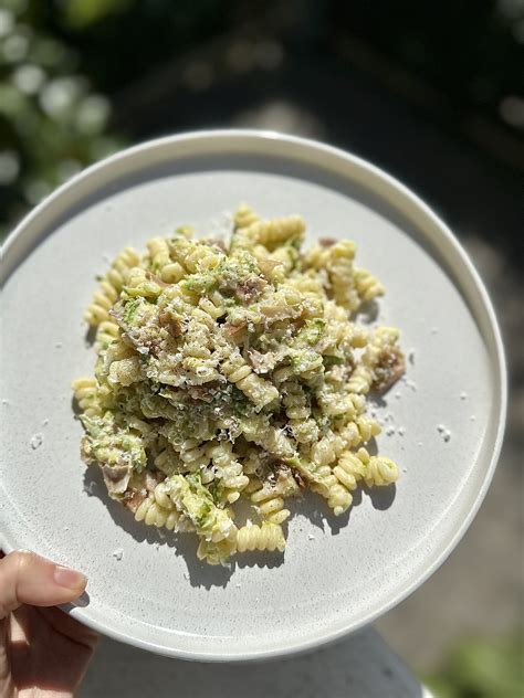 Fusilli Con Zucchine Grattugiate Speck E Robiola Virginia Fabbri