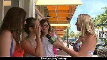 Linda Estudiante Sexy Intercambia Sexo Por Algo De Dinero Extra Xvideos