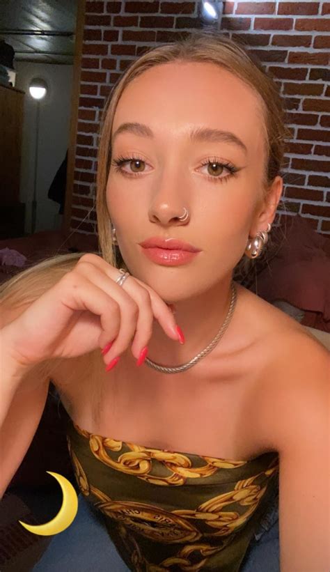 Incredible Blonde With Hazel Eyes Scrolller