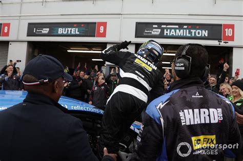 Hamilton Explains Undercover BTCC Spectator Outing To