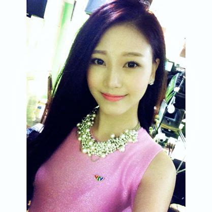 Chùm ảnh Những hot girl bán hàng online xinh ngất ngây