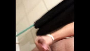 Joven travieso golpeando a un bombón XVIDEOS