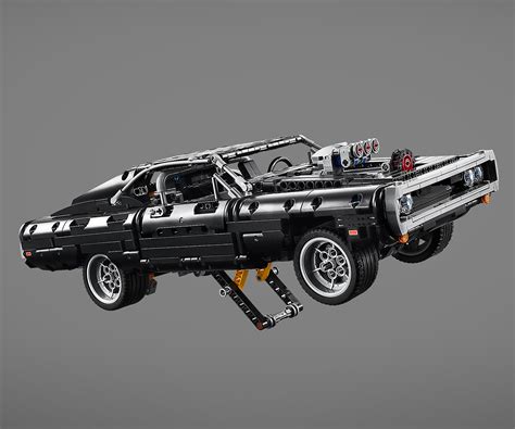 Игрален комплект конструктор ЛЕГО Technic 42111 - Dom's Dodge Charger ...