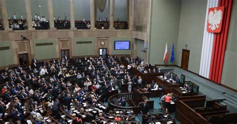 Co z projektem ws referendum edukacyjnego Sejm zdecydował że trafi