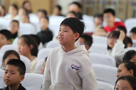 市局交警支队开展“知危险会避险“全国中小学生安全教育日宣传活动澎湃号·政务澎湃新闻 The Paper