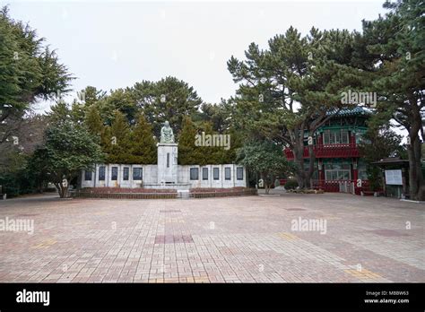 Choi Chiwon Hi Res Stock Photography And Images Alamy