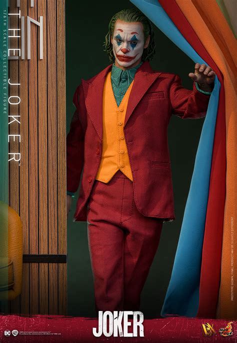The Joker Figure By Hot Toys The Toyark News