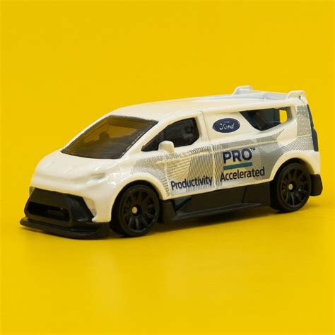 Машинка Hot Wheels СУПЕР ФОРД Ford Perfomance Supervan 4 Новинка Case F 2024 купить с