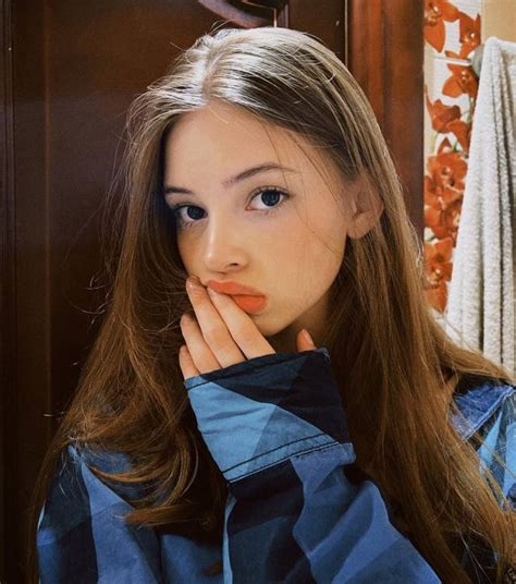 Selfie By Masha Domnenko Ig Masha Domnenko Brunette Long Hair Sweet Cutie The Cutie