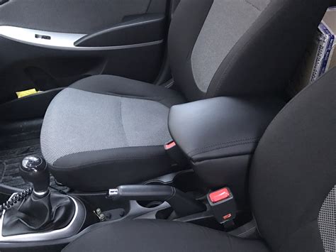 Подлокотник — Hyundai Solaris Hatchback, 1,4 л, 2012 года | аксессуары ...