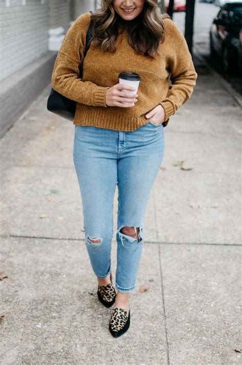 Mom Jeans Fall Outfit How Wear Mom Jeans See More Trendy Fall