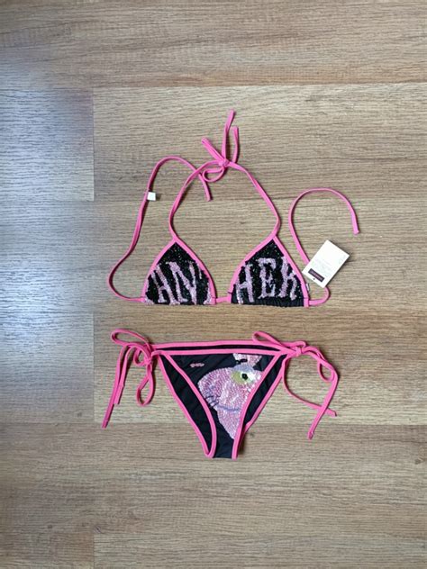 Bikini Pantai Sexy Baru Women S Fashion Muslim Fashion Two Piece On Carousell