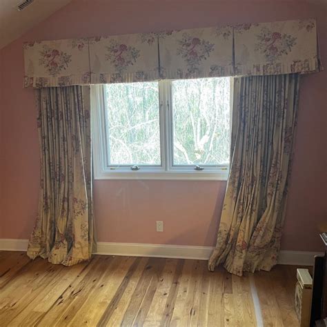 Floral Drapes And Valance B1 Mg