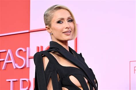 Paris Hilton Für neues Flaunt Cover posiert sie komplett nackt GALA de