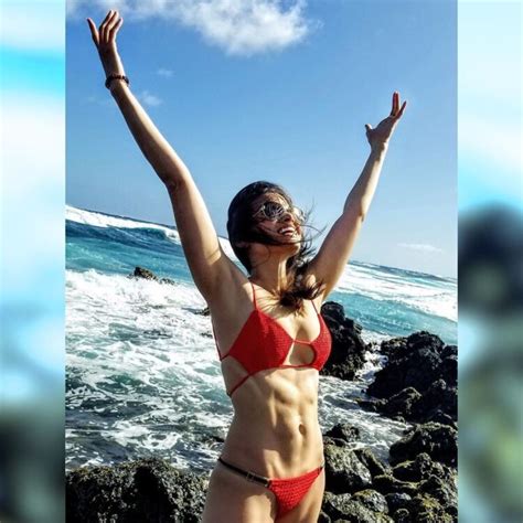 6 Hot Katrina Law Bikini Pics