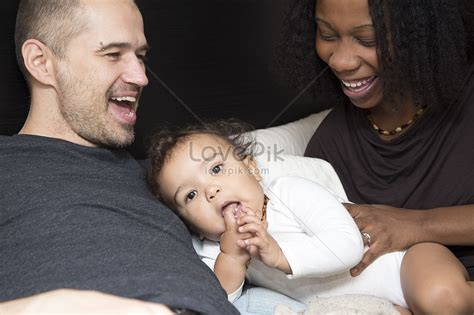 Middle Aged Parents With Daughter Picture And Hd Photos Free Download