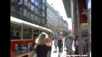 Brunette à Tâtons Sur Le Bus Et Baisée of XVIDEOS