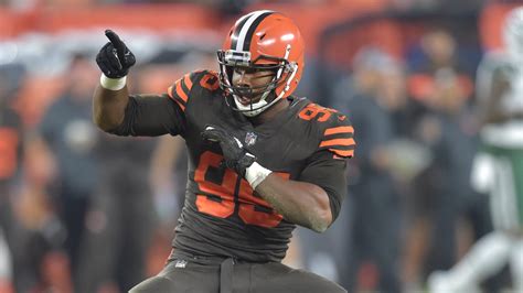 Cleveland Browns make Myles Garrett NFL's best-paid defensive player