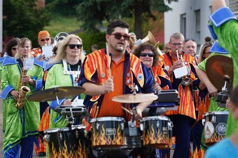 Stra Enfest In Keltern Gemeine Feiert Jubil Um Bildergalerien