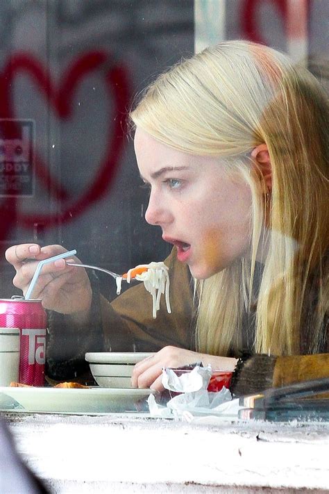 Пин от пользователя Roderick Kingsley на доске Emma Stone Blonde Эмма стоун Портрет Позы тела
