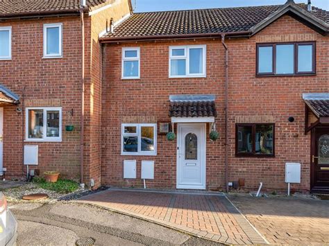 2 Bed Semi Detached House For Sale In Pearce Close Upper Stratton