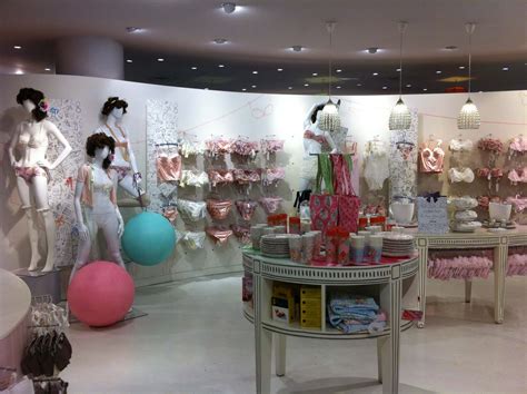 Roxibus Lapine s Crétine s The cherry blossom lingerie