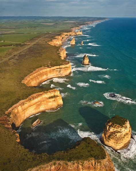 apostles flights great ocean road victoria australia