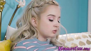 Madrastra Lesbiana Frotando Y Lamiendo Xvideos