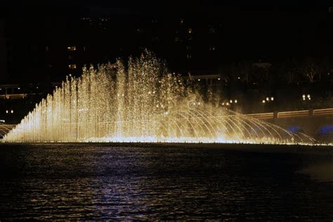 Las Vegas Strip, Singing and Dancing Fountain of Bellagio Resort ...