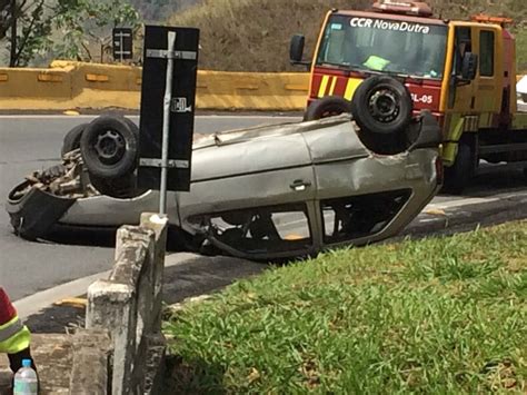 Acidente na Serra das Araras deixa três feridos em Piraí RJ Sul do