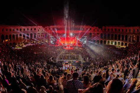 Magična noć u pulskoj Areni Dino Merlin velikim spektaklom pokazao