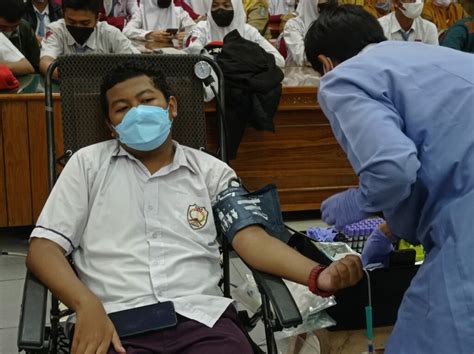 Aksi Insan Donor Darah Dindik Dan Pmi Jatim Suara Surabaya