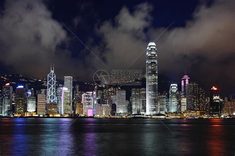 晚上在香港商业顶峰经济旅游办公室市中心城市场景港口石头高清图片下载 正版图片321150148 摄图网