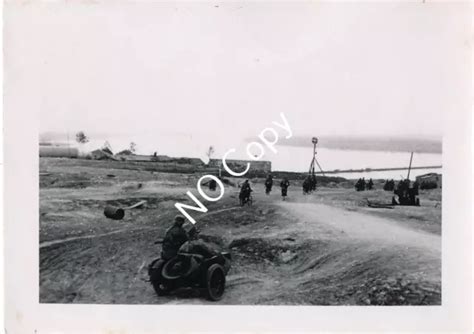 FOTO WK2 GEBIRGSJÄGER Division 1 99 Vormarsch Motorrad Gespann