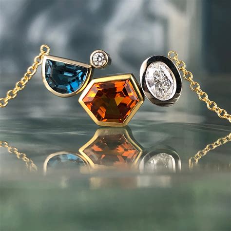 Custom Jewelry Design – Metal Art Studio