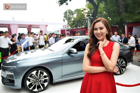 Nhiều sao hot girl hot boy hào hứng rủ nhau tới ngắm nghía và đi thử xe VinFast