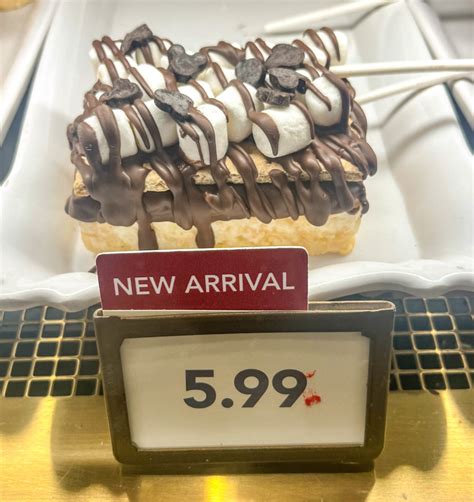 First Look S Mores Rice Krispie Treat Now At Magic Kingdom