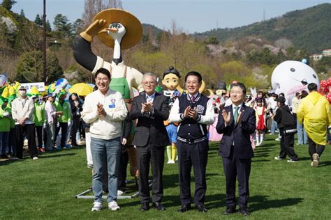 남성현 산림청장이 1일 전남 순천시 순천만국가정원에서 열린 2024 순천만국가정원 개막식에 참석