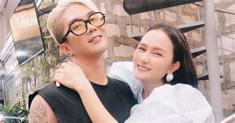 Sau năm sinh con gái đầu lòng Khánh Đơn và bạn gái hot girl bất ngờ