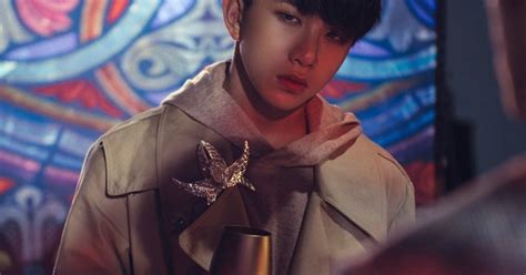 Hot boy Tùng Maru trở thành thành viên mới của nhóm nhạc Uni