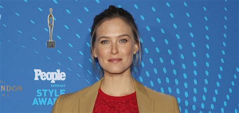 Bar Refaeli Poses In Sexy Lingerie Six Weeks After Giving Birth Bar Refaeli Just Jared