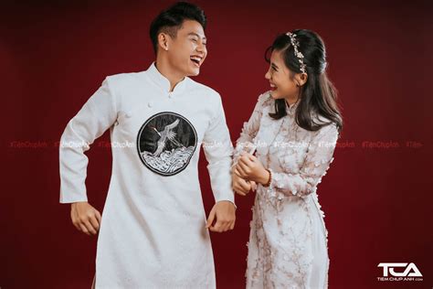 Chụp ảnh với bao lì xì đẹp Concept cực hot trong tết năm nay Cho Thuê Studio Thiết Bị