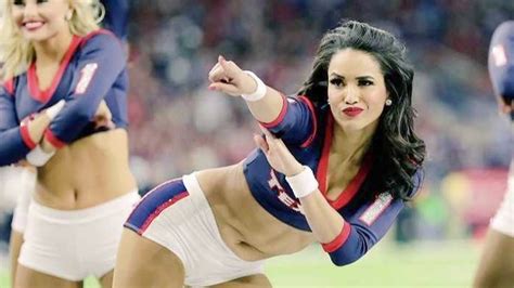 Texans Cheerleader Coach Resigns Amid Bullying Allegations Cw39 Houston