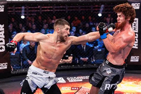 Шара Буллет победил Михаила Рагозина