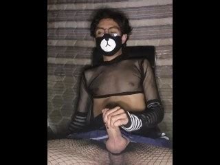 我喜欢穿着我的新衣服自慰 Pornhub Gay