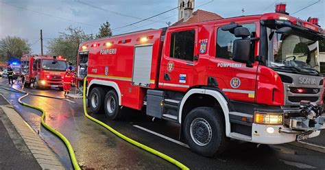 Foto Incendiu N Zona Calea Popl Cii O Femeie A Avut Nevoie De