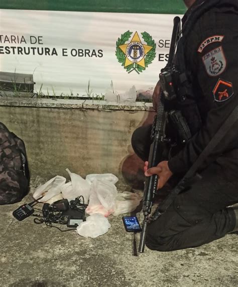 Adolescente de 13 anos é apreendido drogas no Morro do Santo