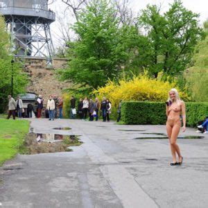 Paris Shooting Nude In Public Dvd Store