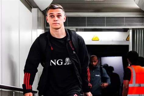 Profil Leandro Trossard Pemain Baru Arsenal Pada Bursa Transfer Januari